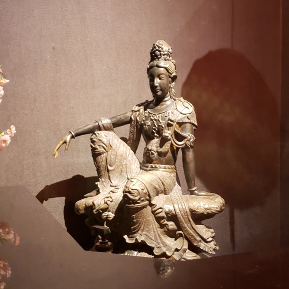 Meet your Posher, Nakita - Picture 2 of 2